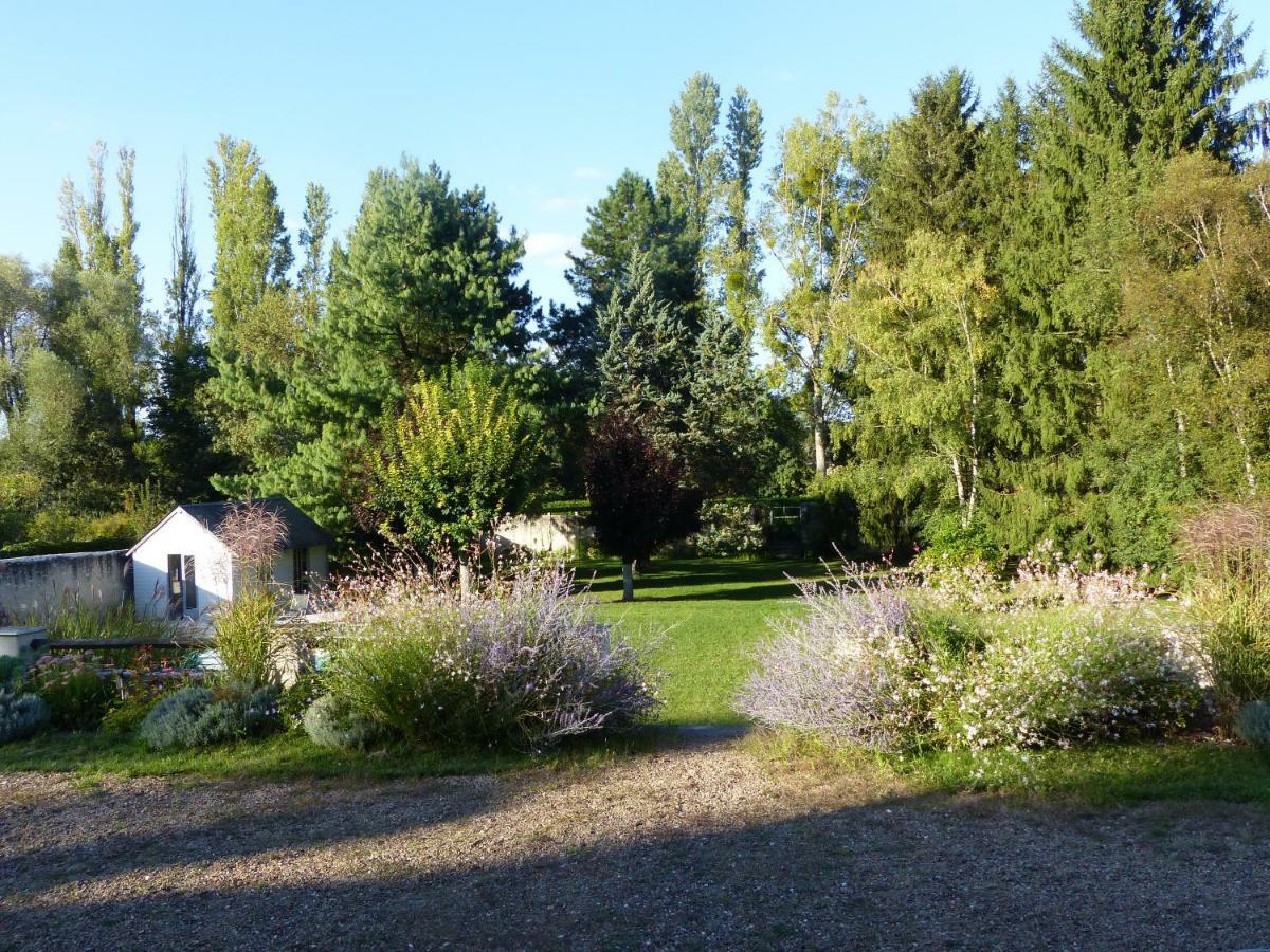 Manoir De La Vigneraie Bed & Breakfast Athée-sur-Cher Exterior photo